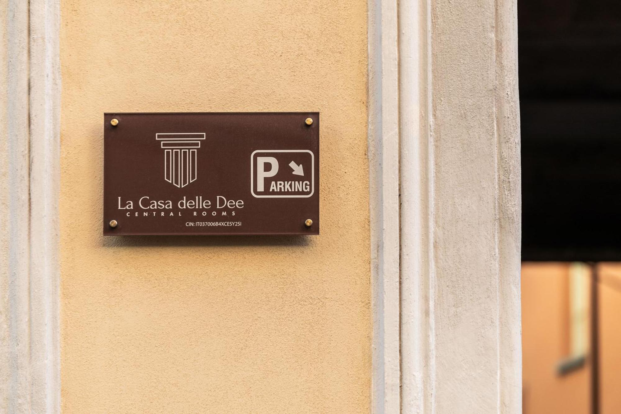 La Casa Delle Dee - Self Check-In Hotell Bologna Exteriör bild